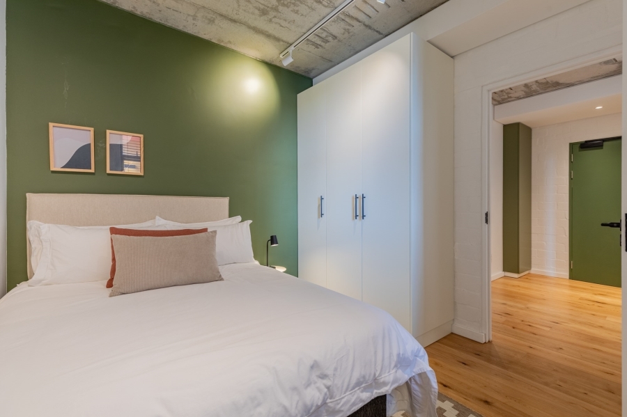 2 Bedroom Property for Sale in Sea Point Western Cape